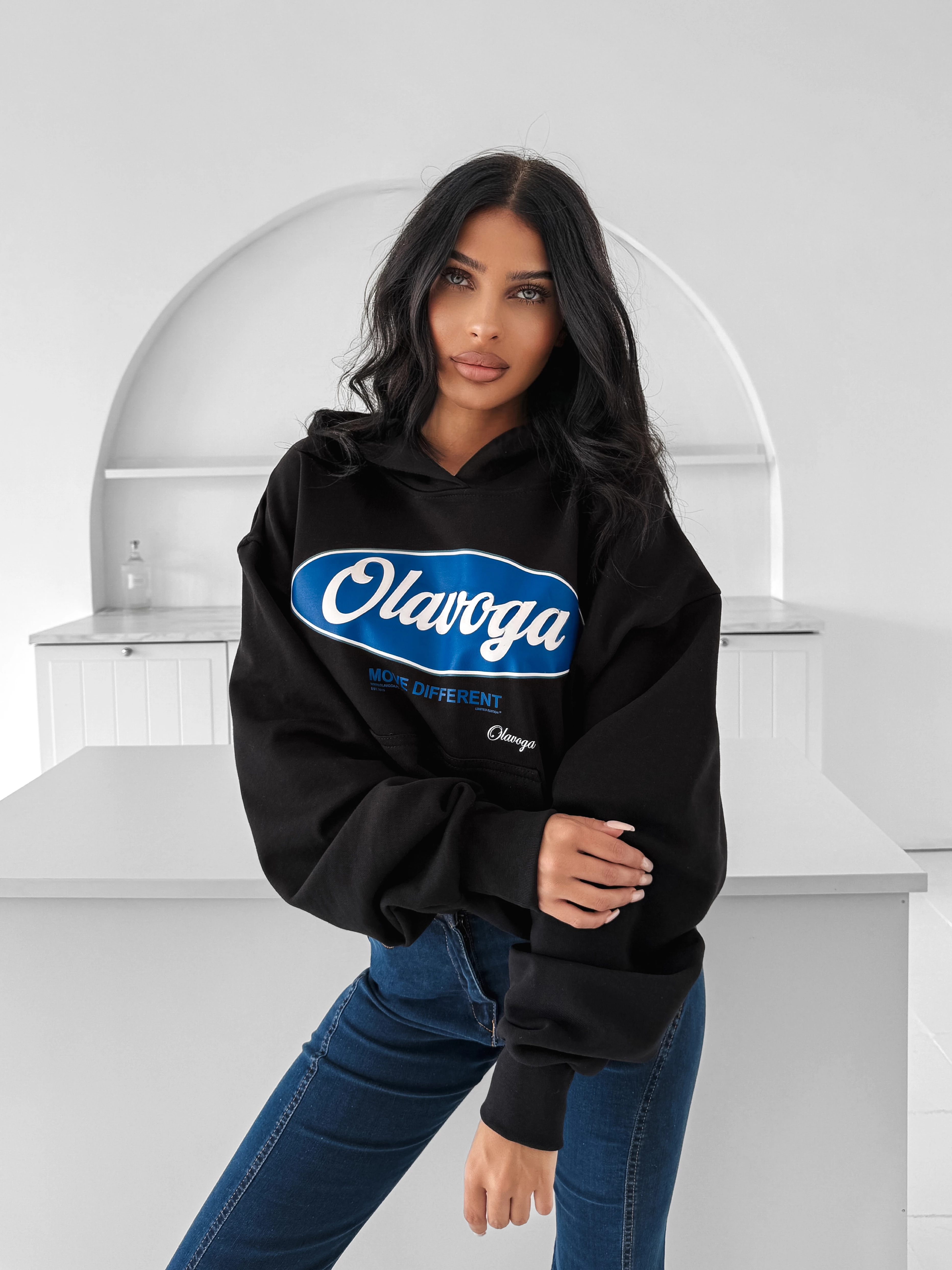 Bluza damska z kapturem OLAVOGA AUTUMN MUSE - Czarny