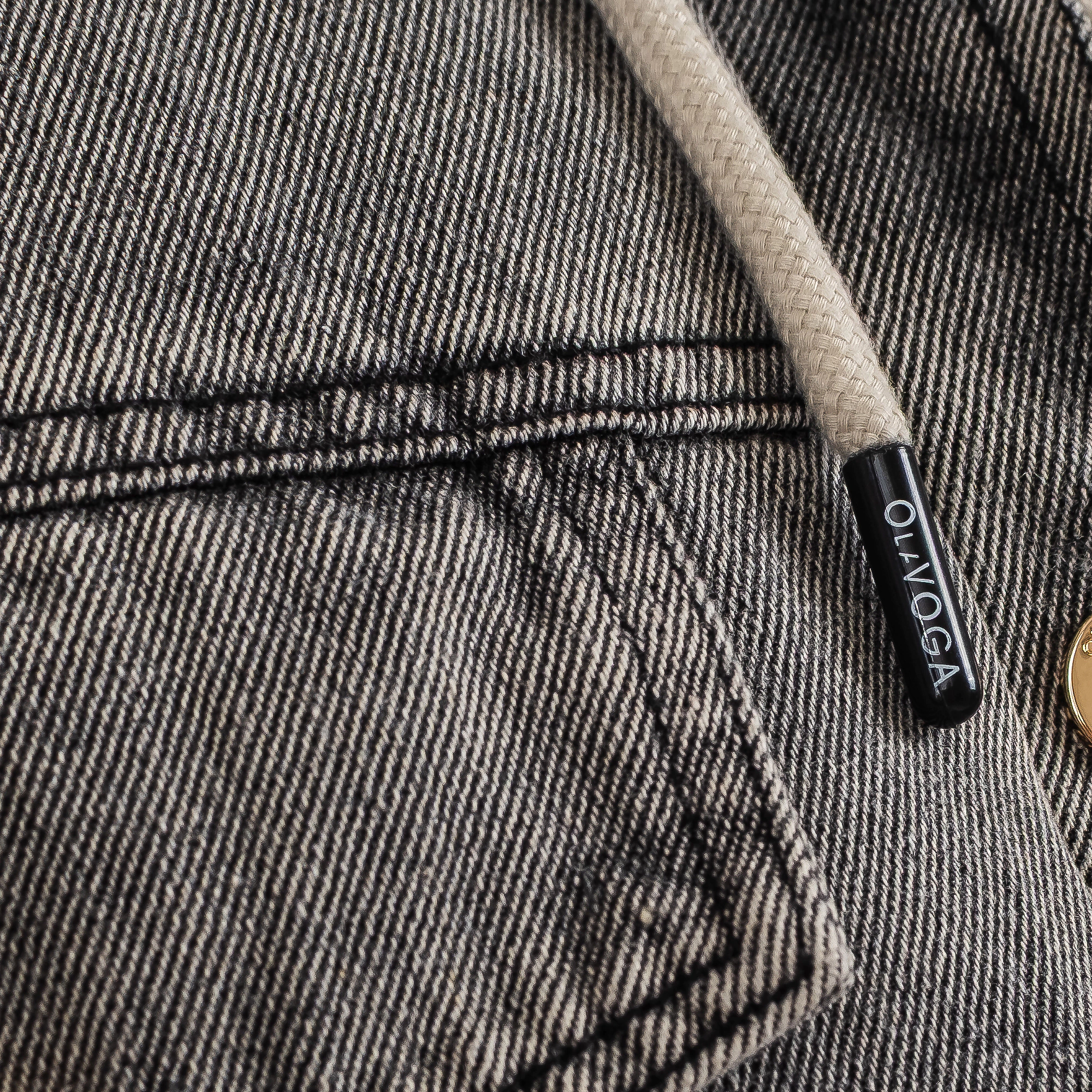 OLAVOGA MALGOR – Beige: Gesteppte Damenjacke mit Kapuze