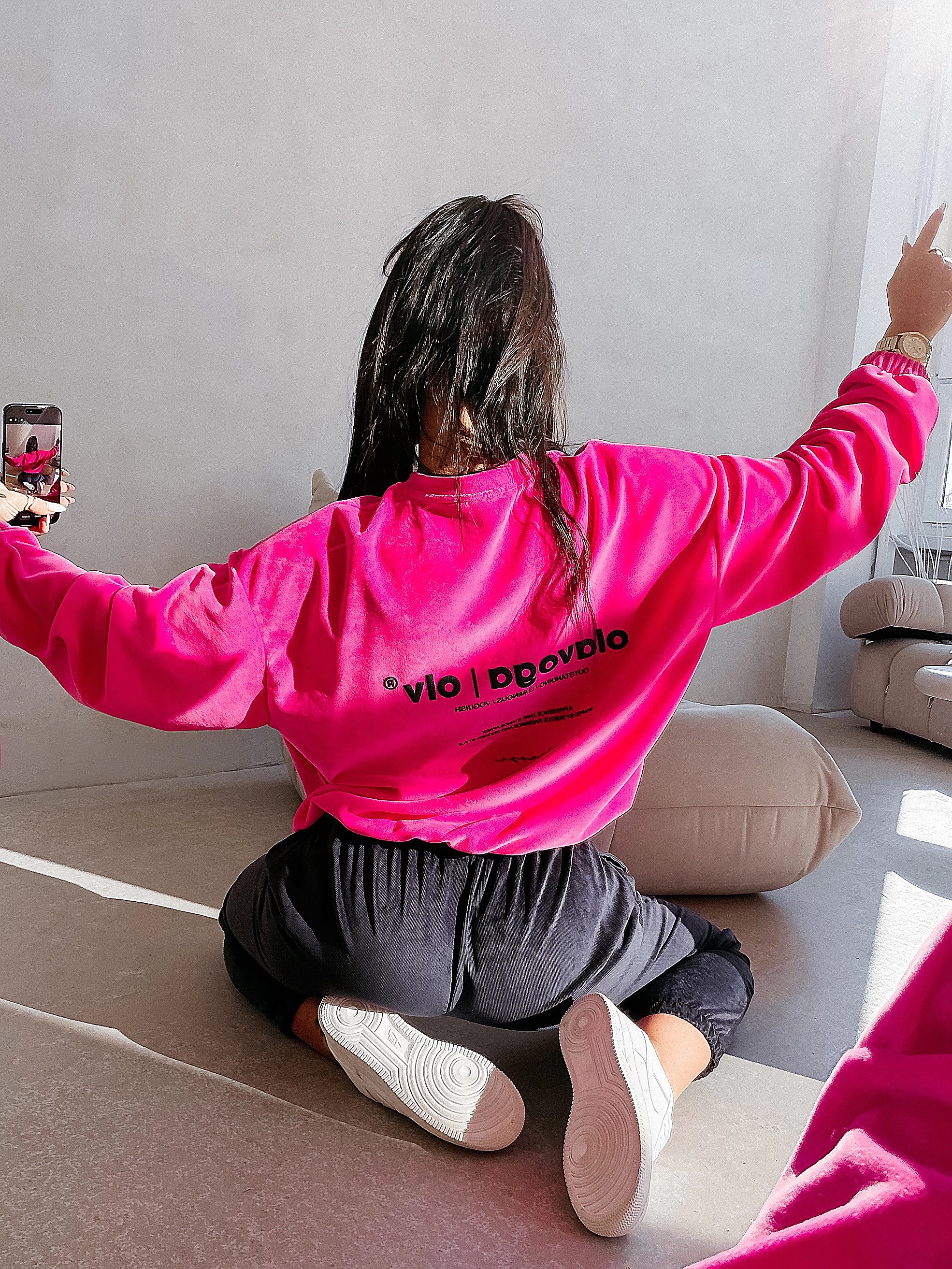 Ladies' velour sweatshirt OLAVOGA VELVORA - Fuchsia