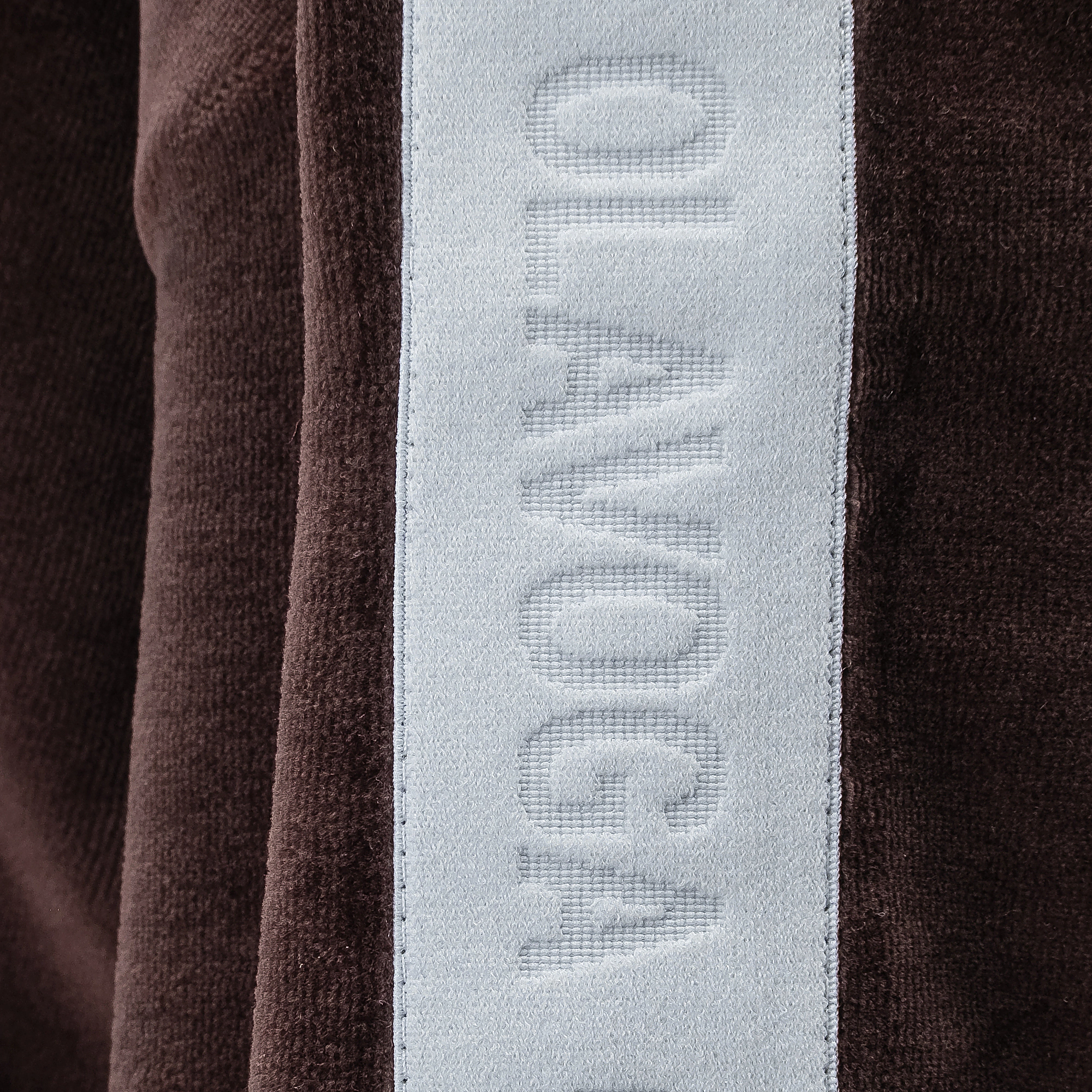 Komplet welurowy OLAVOGA NOELLE - Brązowy