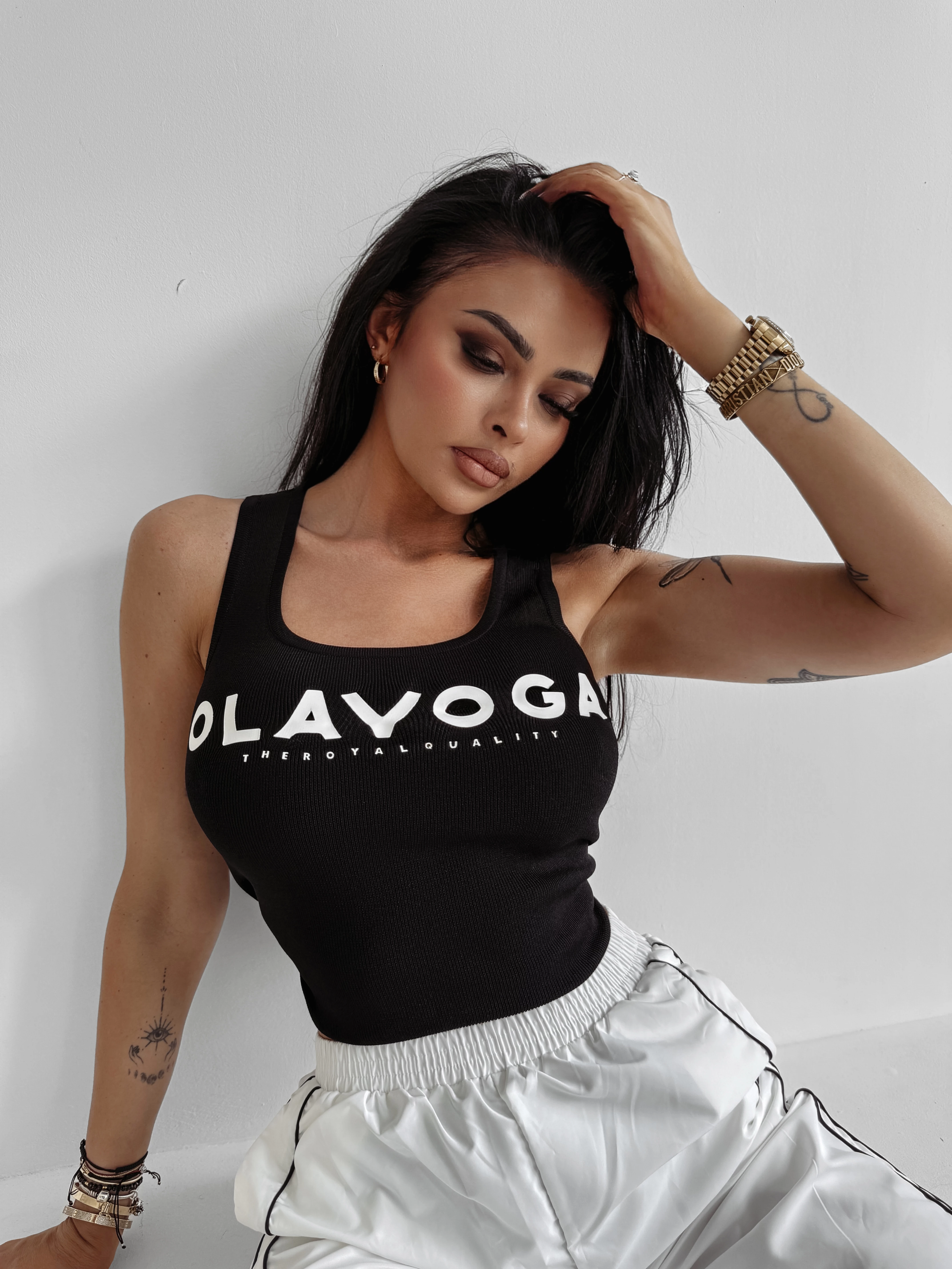 Top damski z logo OLAVOGA PERDITA - Czarny