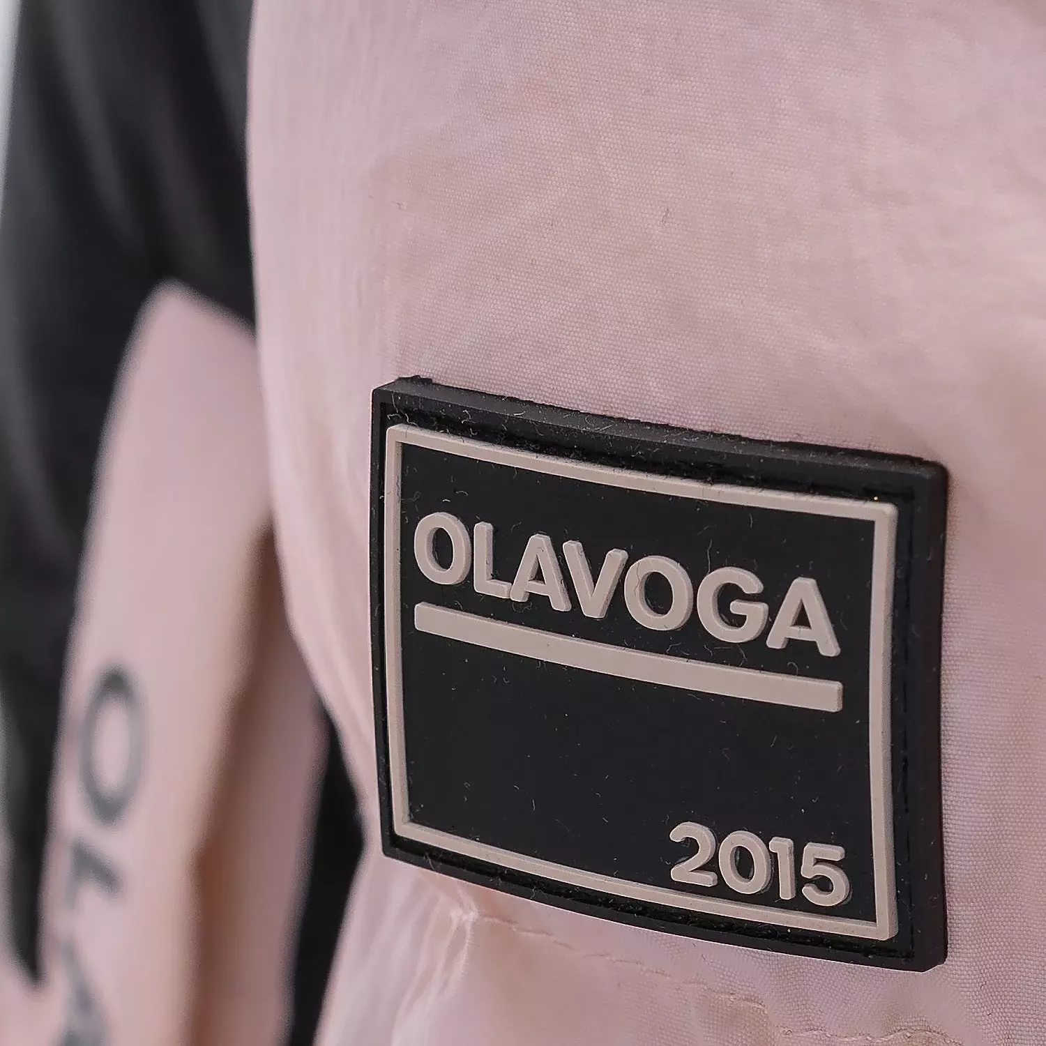 OLAVOGA KIAR kurze Steppjacke für Damen - Schwarz