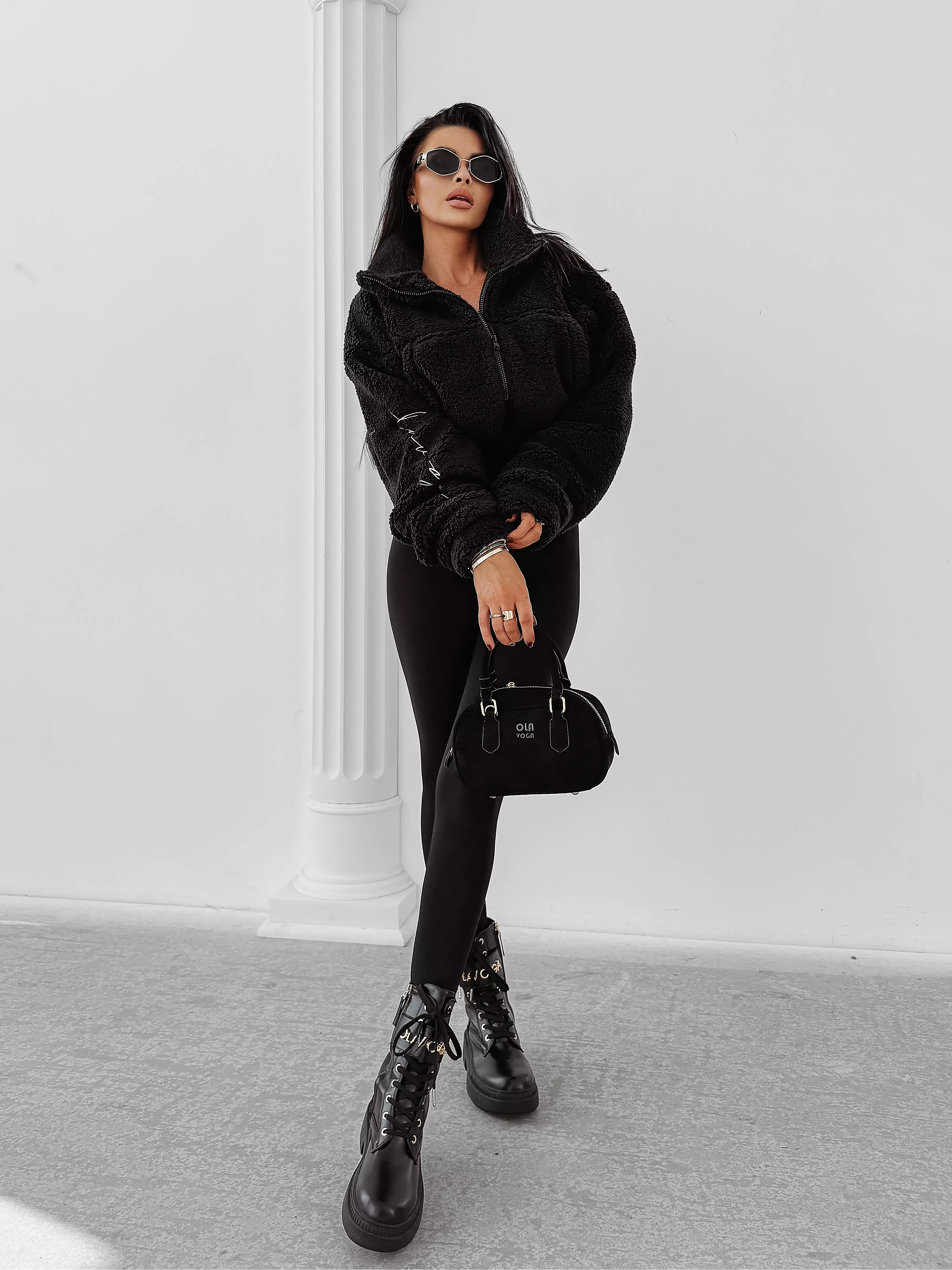 OLAVOGA TEDI Damen-Teddy-Sweatshirt - Schwarz