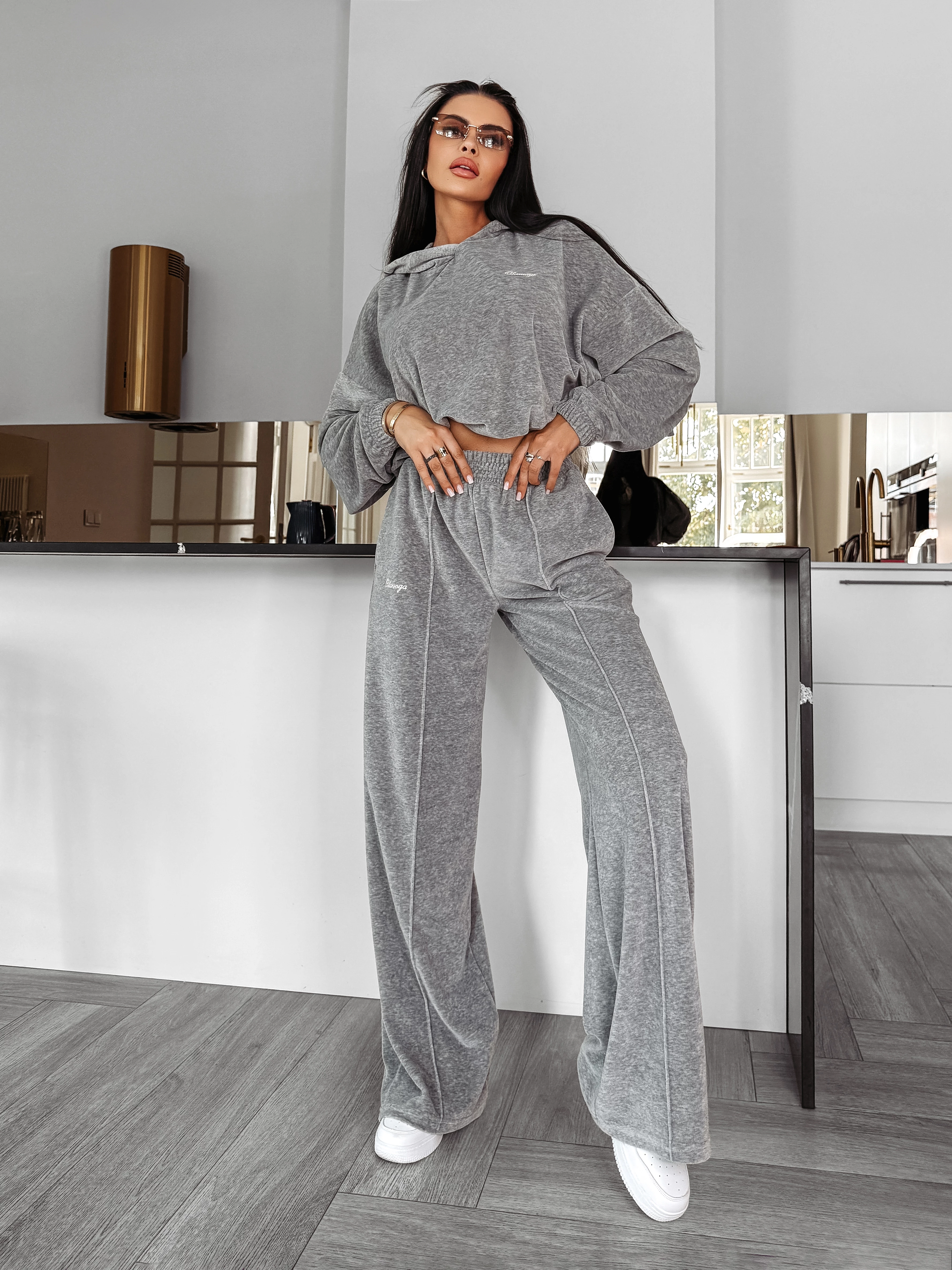 Women's wide-legged velour set OLAVOGA HARVEST VELVET - Grey