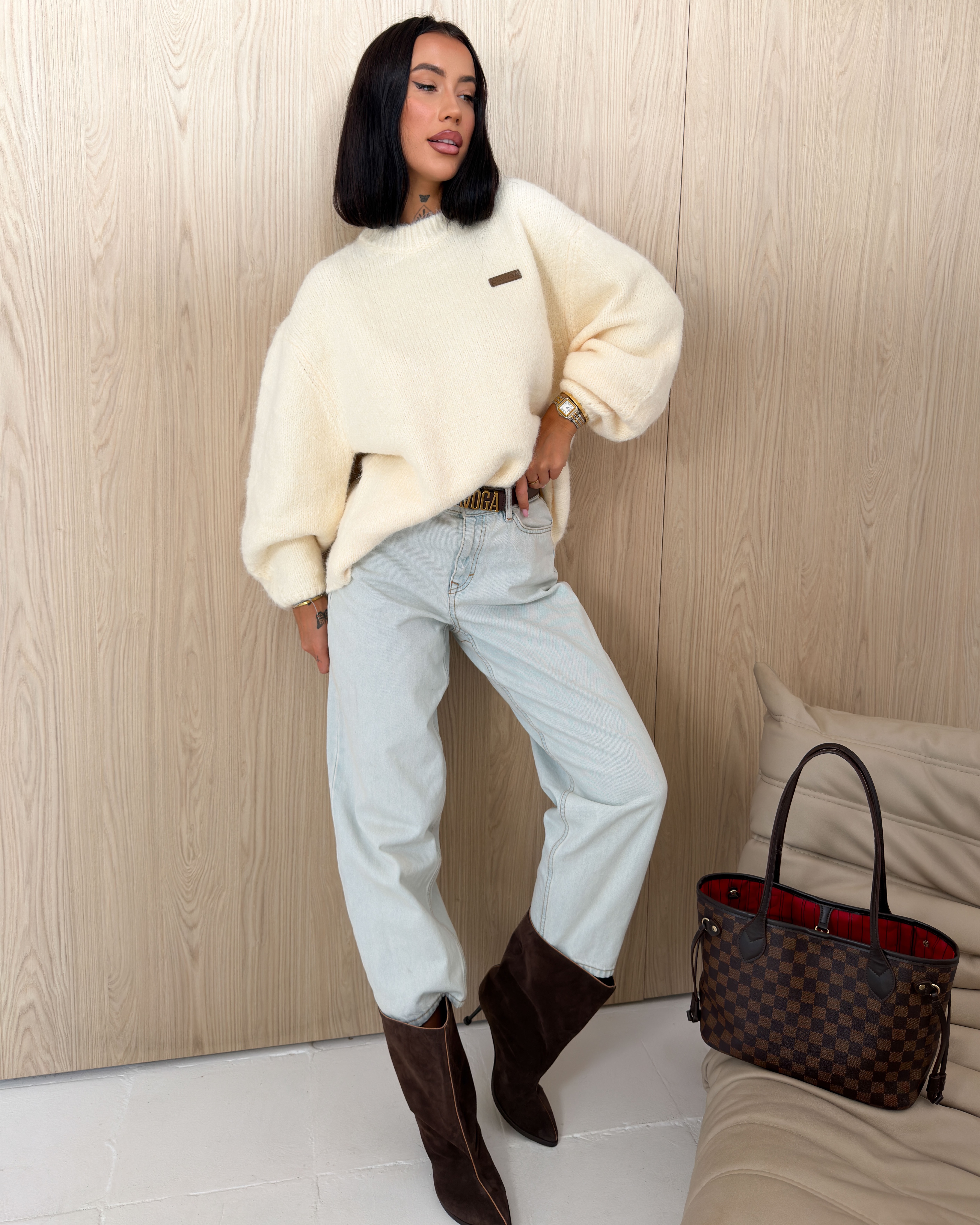 OLAVOGA USERS Women’s Oversized Jumper – Ecru