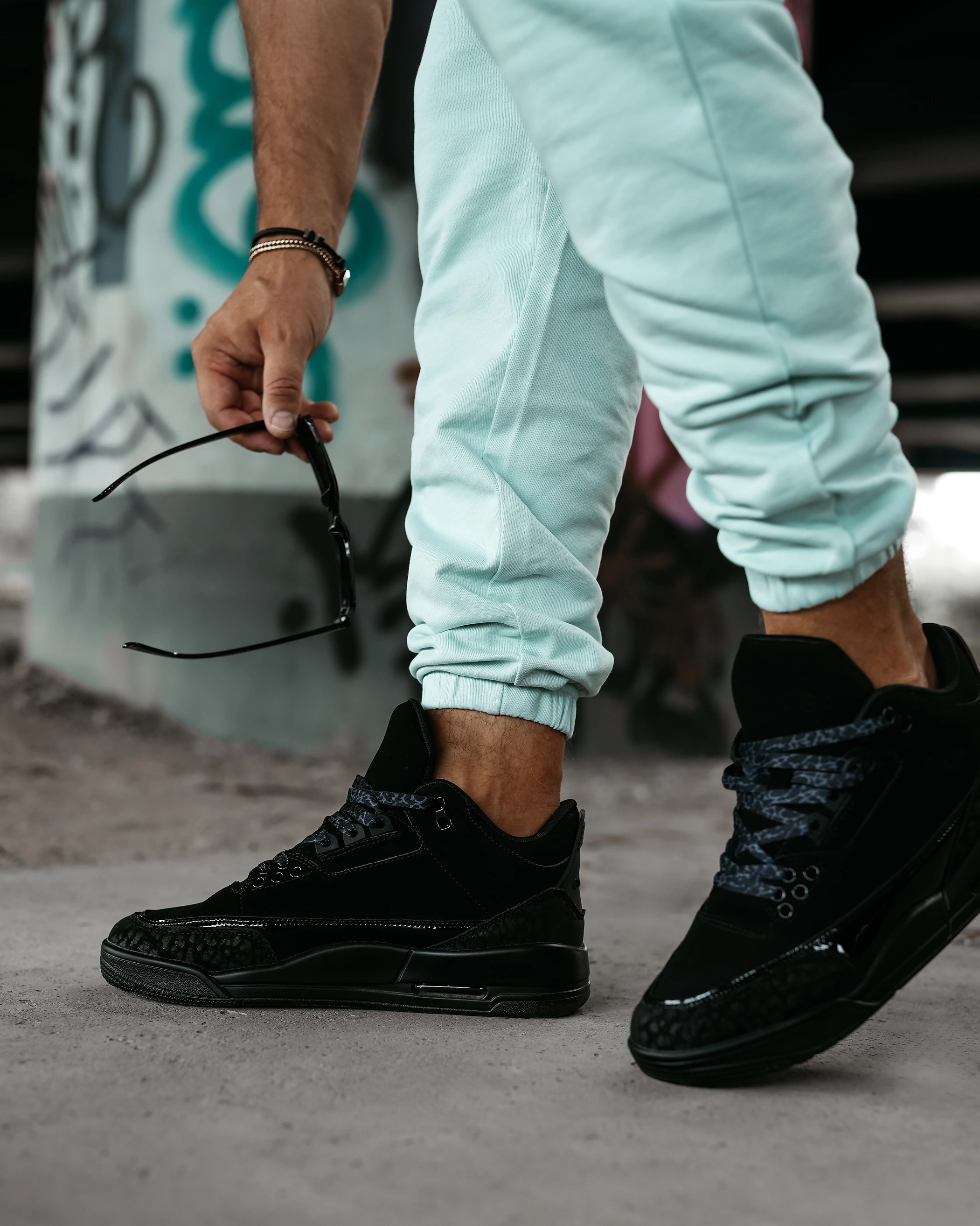Sneakersy męskie za kostkę OLAVOGA Men JOKERY - Czarny