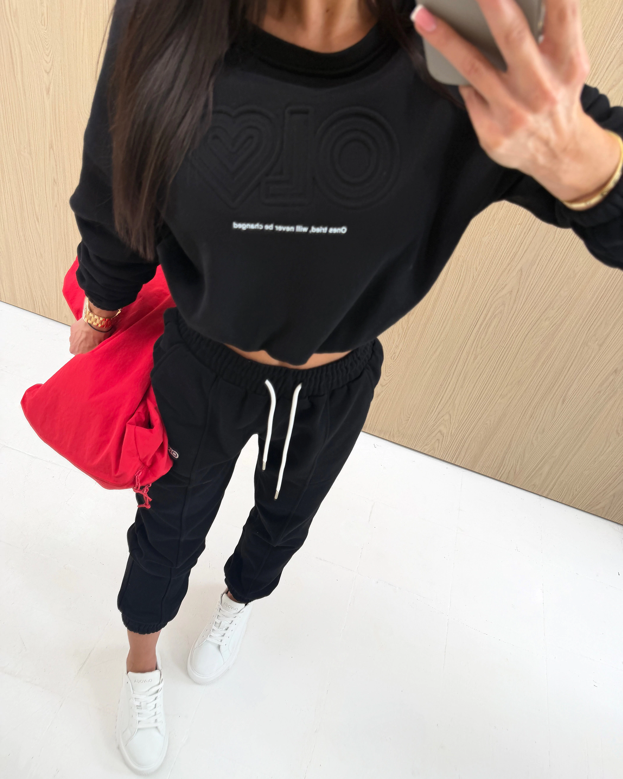 Bluza damska OLAVOGA LINDA SWEATSHIRT - Czarny